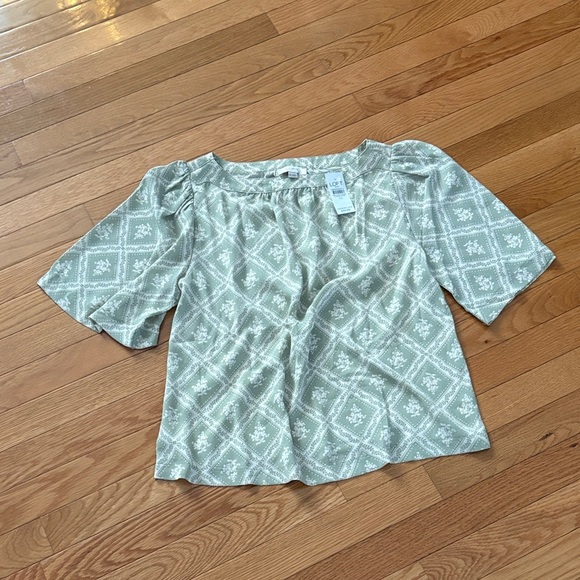 LOFT Light Green Geometric Print Blouse - Picture 1 of 7